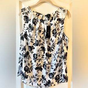 NWT — Floral Black & White Sleeveless Blouse —Large